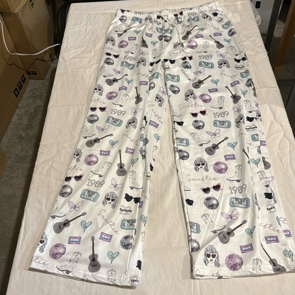 Swiftie Pajama pants satin feel elastic waist Taylor Swift Paisley Box Large - Picture 5 of 8